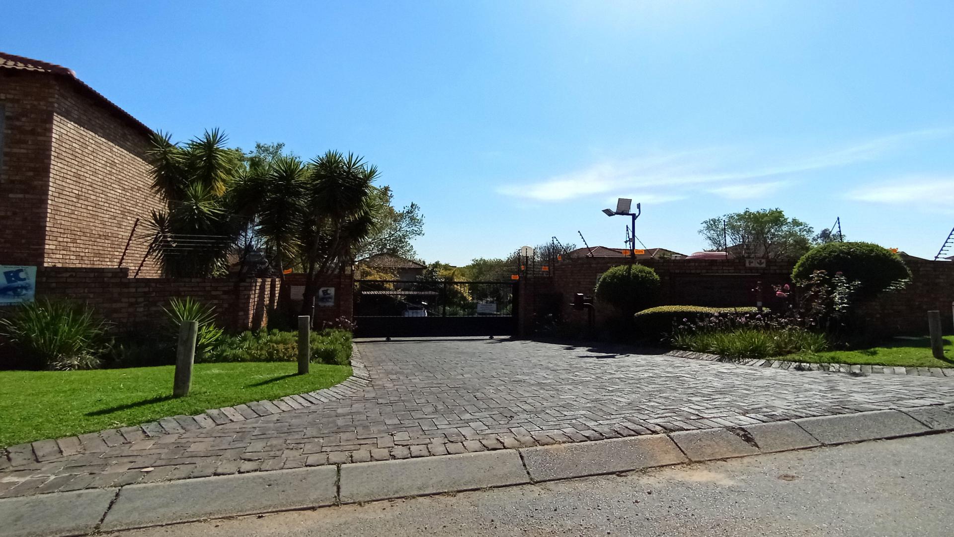 Front View of property in Wilgeheuwel 