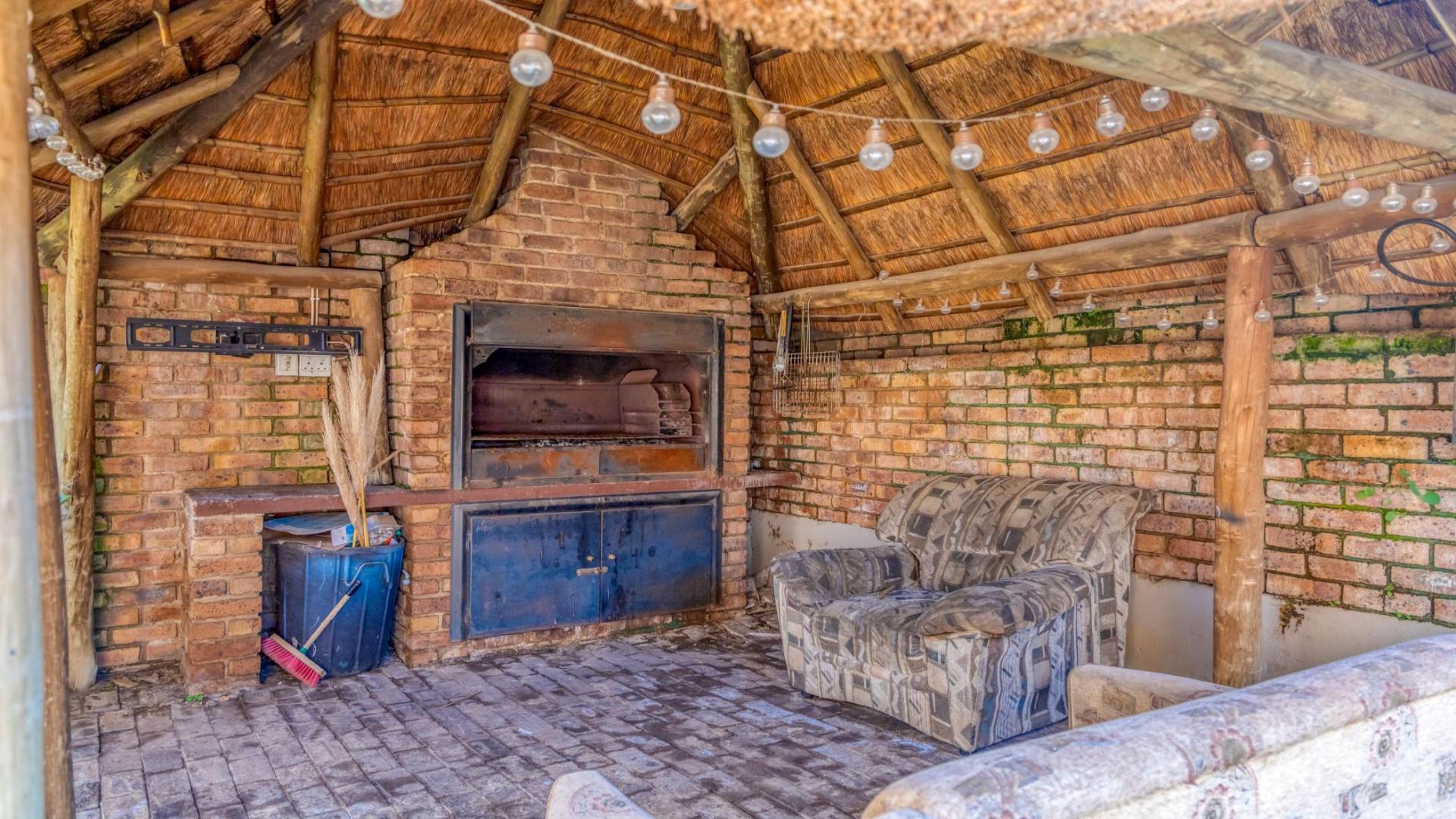 Backyard of property in Wilgeheuwel 