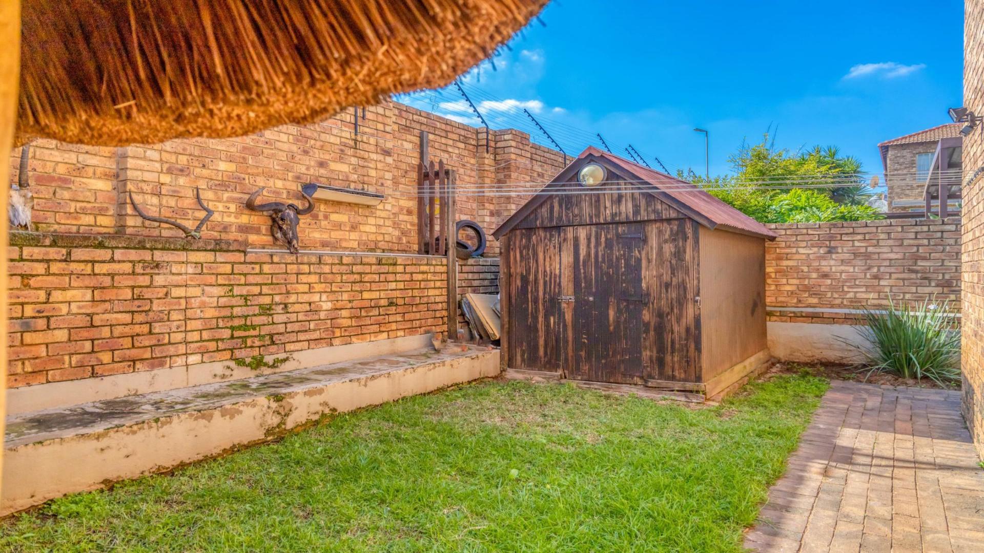 Backyard of property in Wilgeheuwel 