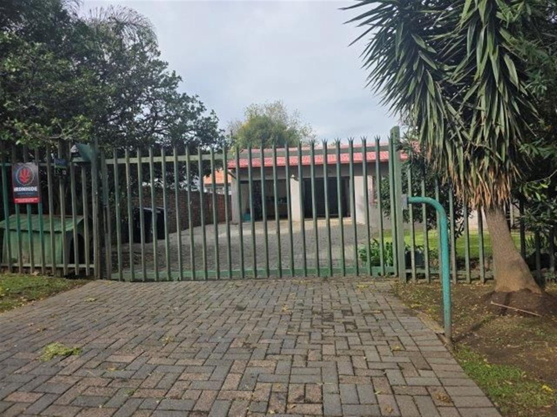 Front View of property in Eden Glen