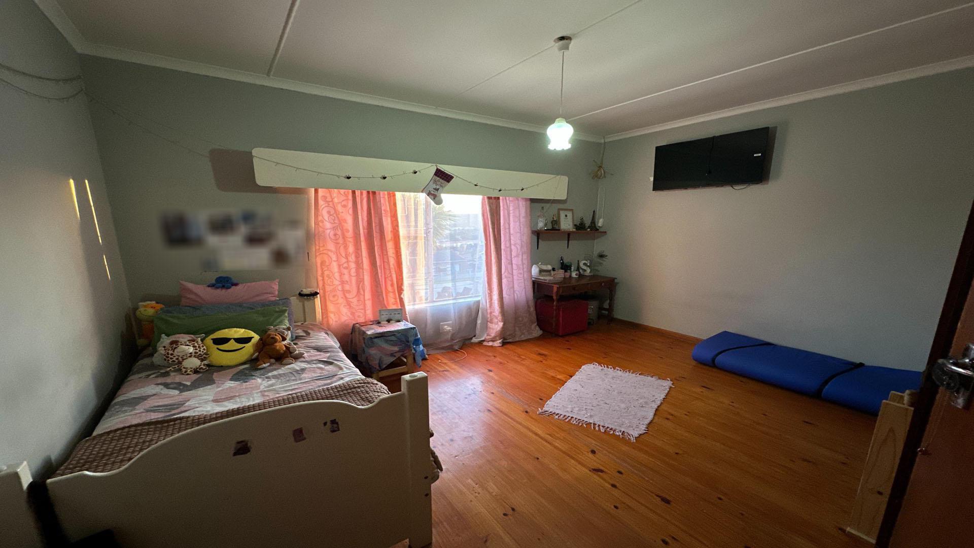 Bed Room 1 of property in Uitenhage