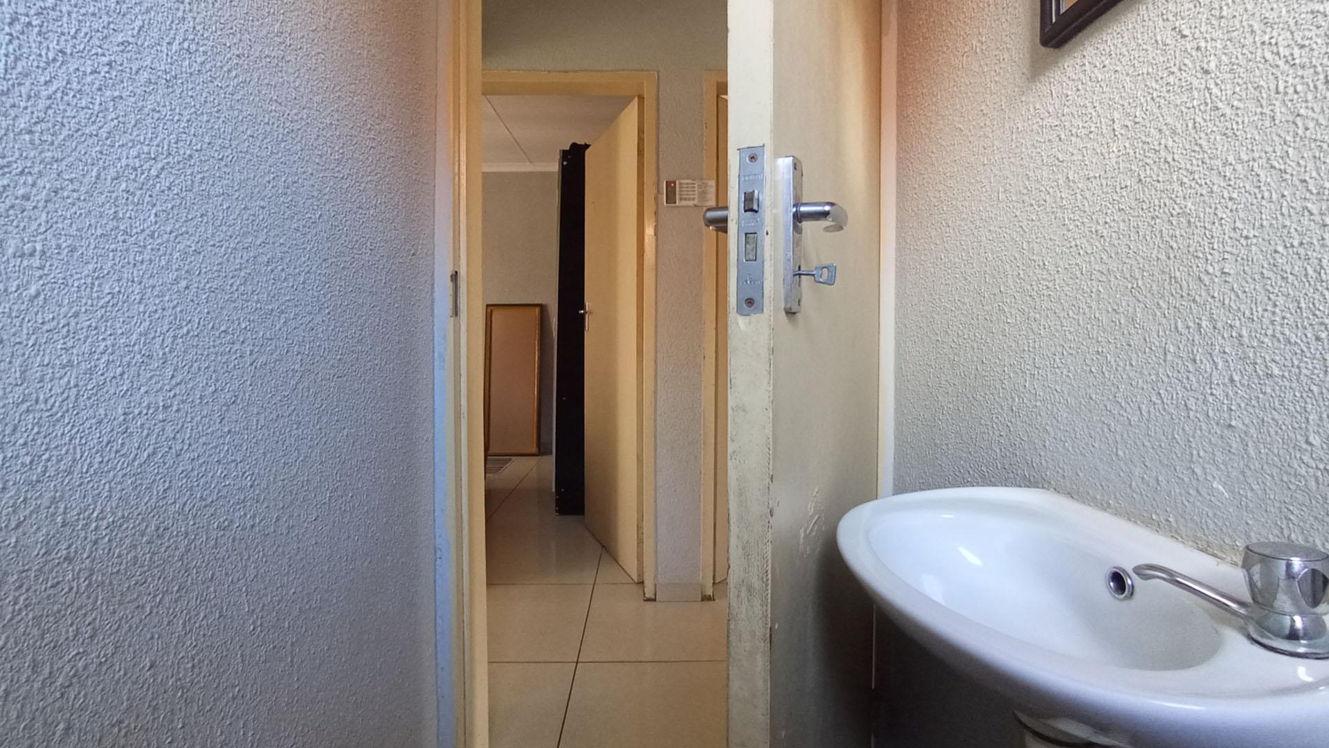 Bathroom 1 - 6 square meters of property in Soshanguve East