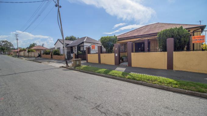 3 Bedroom House for Sale For Sale in Regents Park - MR668767