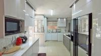 Kitchen - 17 square meters of property in Newlands West