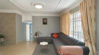 Lounges - 14 square meters of property in Newlands West
