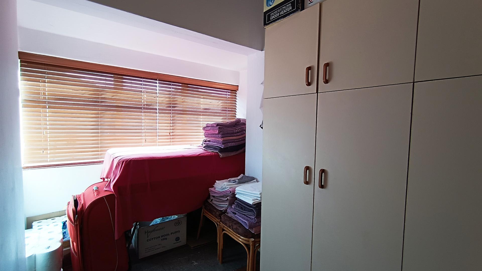 Bed Room 1 - 10 square meters of property in Vasco Estate