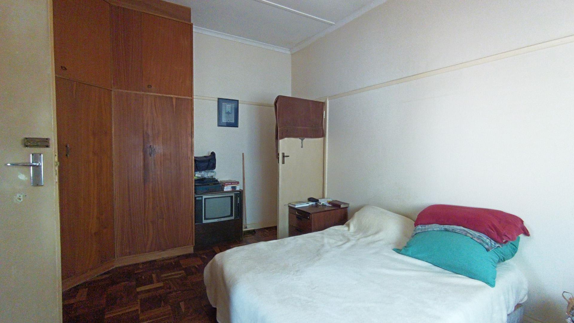 Main Bedroom - 19 square meters of property in Vasco Estate
