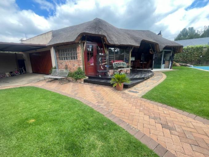 3 Bedroom House for Sale For Sale in Mayfield Park - MR668839