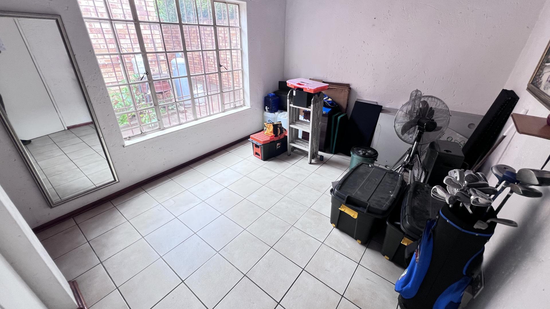 Spaces of property in Alan Manor