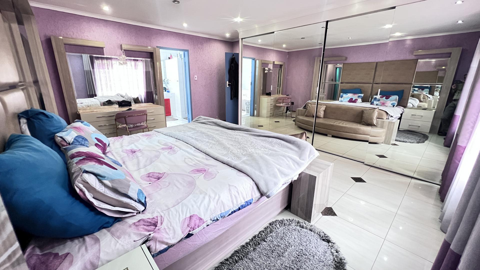 Bed Room 3 of property in Alan Manor