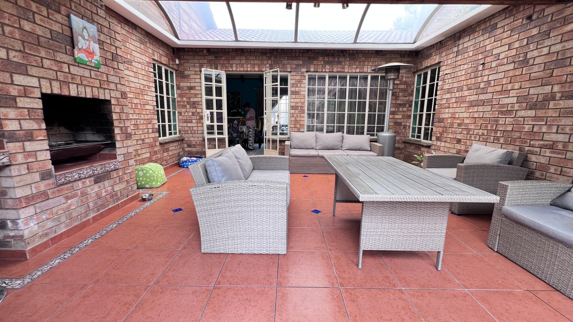 Patio of property in Alan Manor