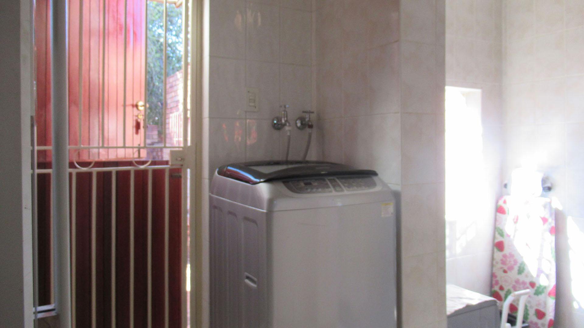 Scullery - 9 square meters of property in Alan Manor