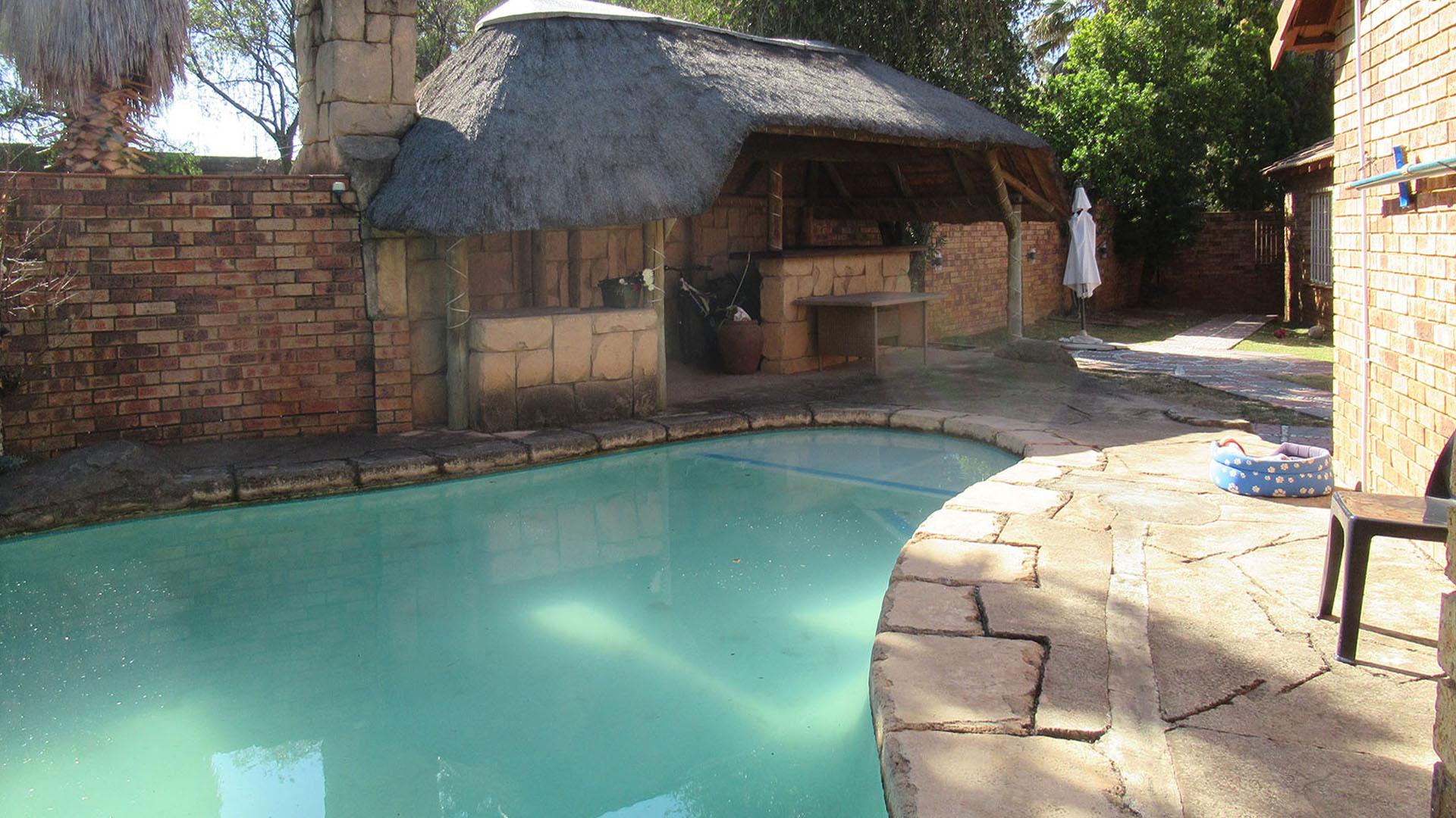 Backyard of property in Alan Manor