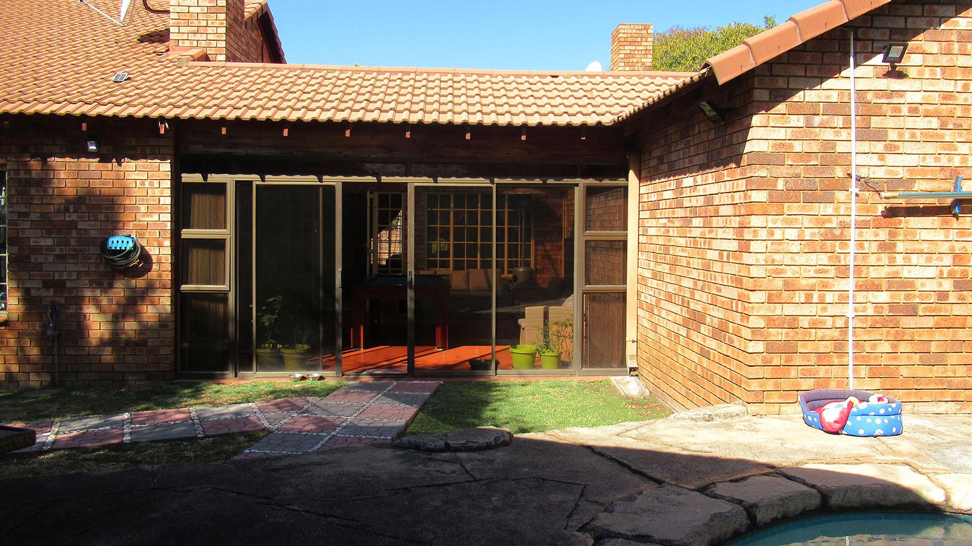 Backyard of property in Alan Manor