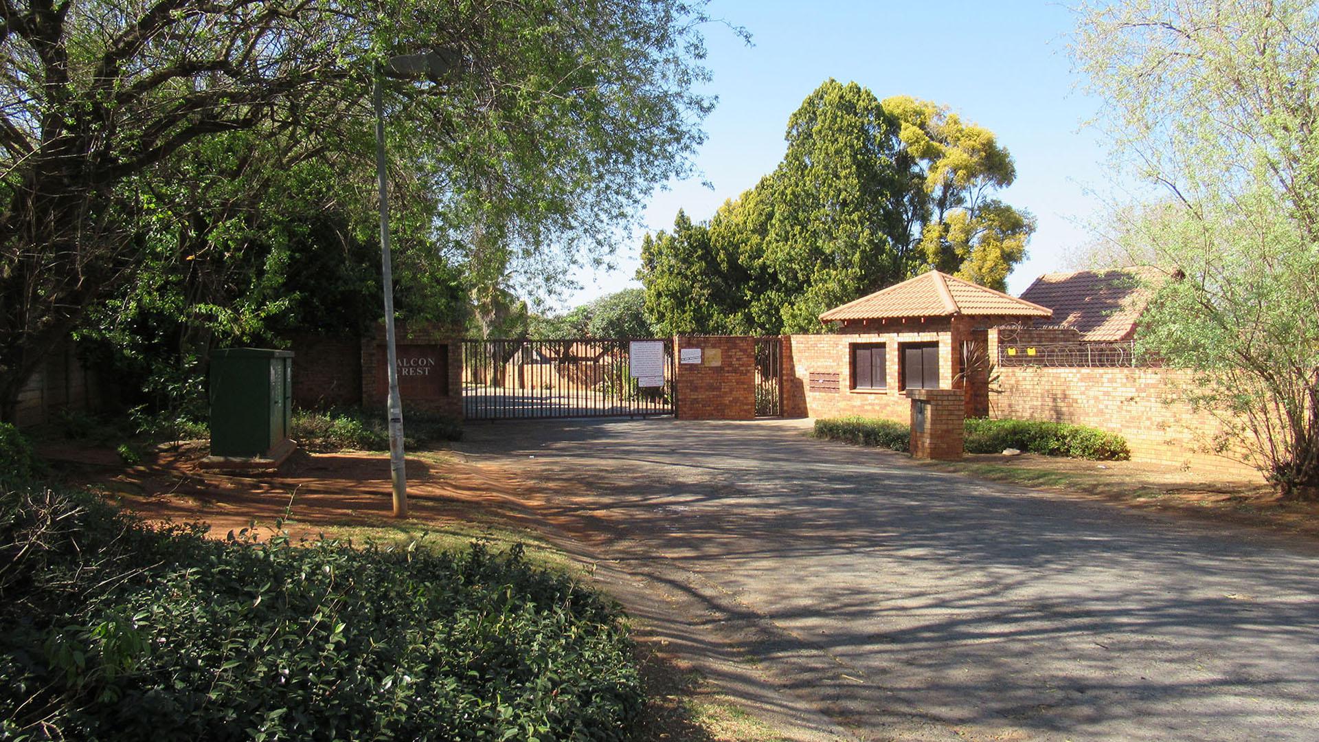 Front View of property in Alan Manor