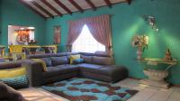 Lounges - 37 square meters of property in Alan Manor