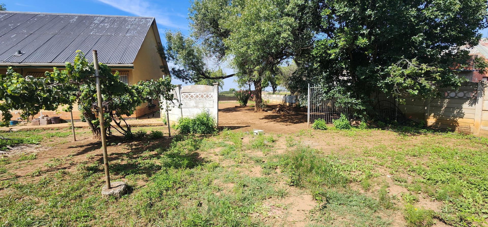 Front View of property in Meiringspark