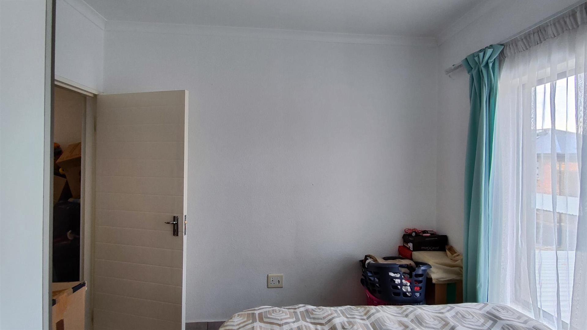 Bed Room 2 - 10 square meters of property in Ravenswood