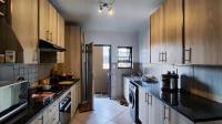 Kitchen - 10 square meters of property in Ravenswood