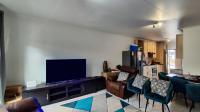 Lounges - 24 square meters of property in Ravenswood