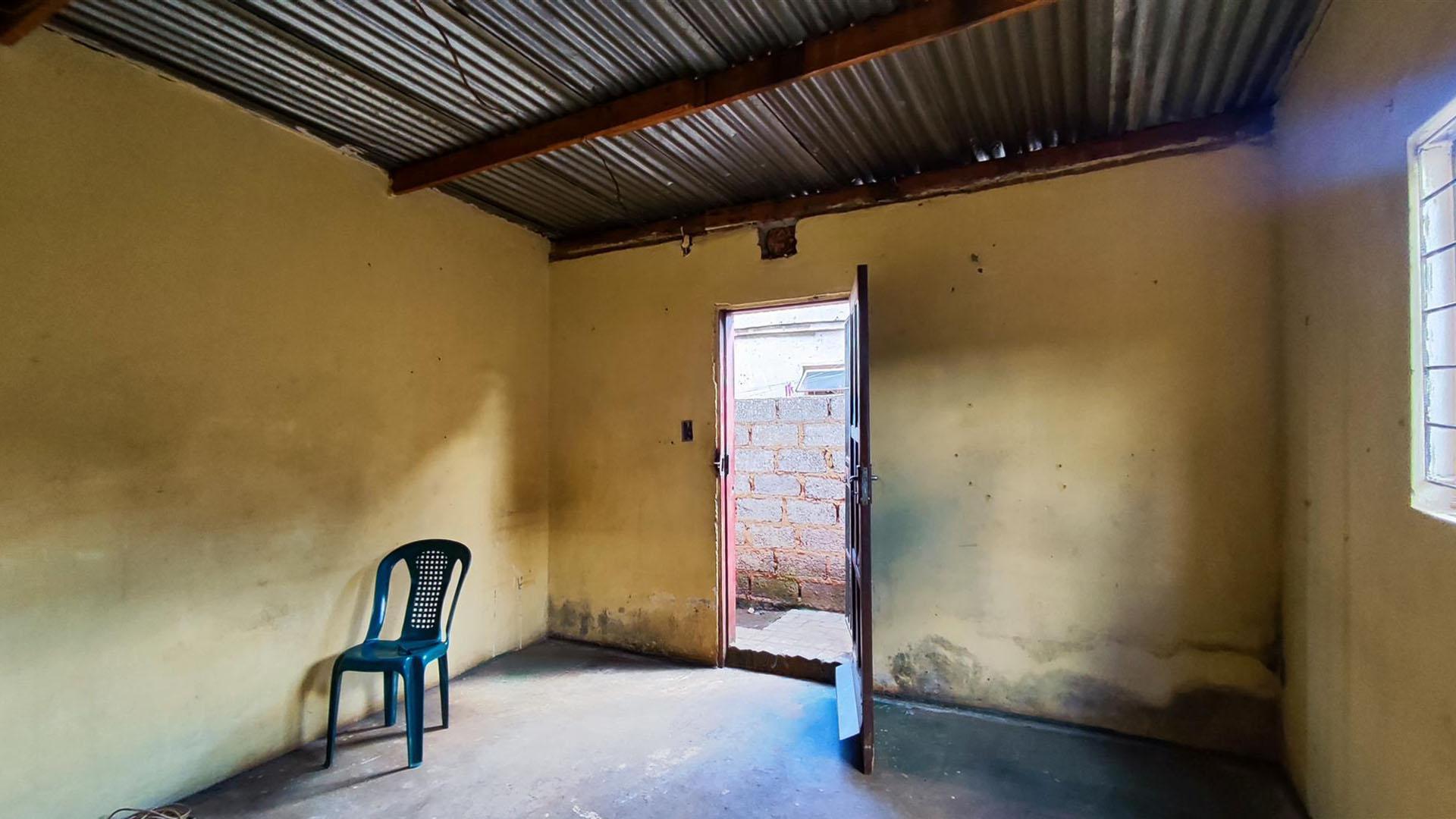 Rooms - 62 square meters of property in Vosloorus