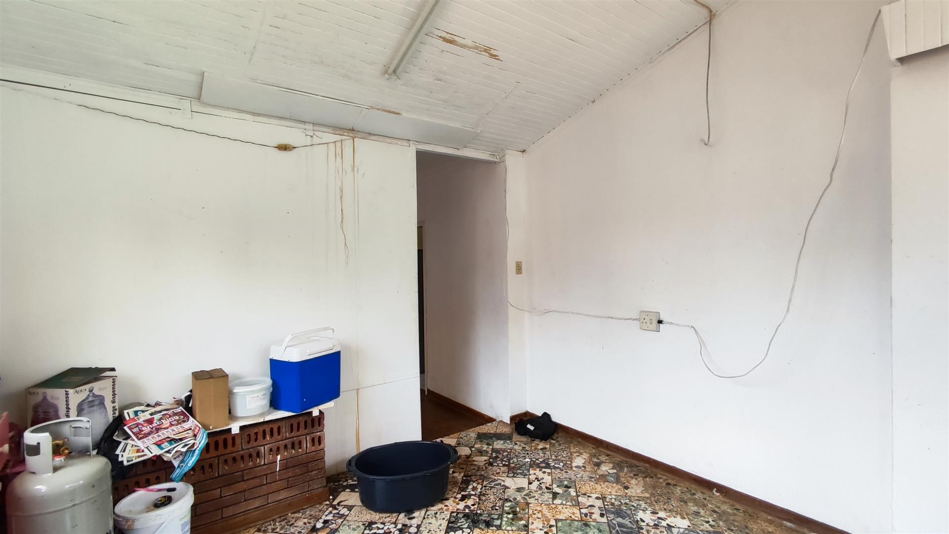 Lounges - 38 square meters of property in Kempton Park