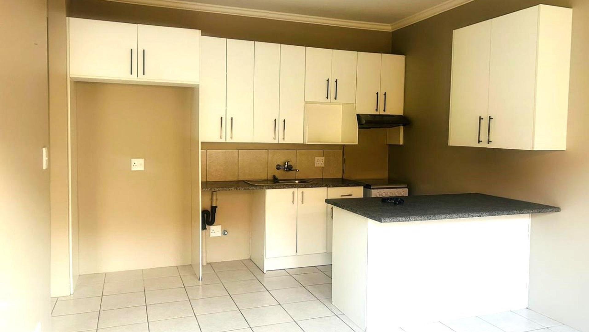 Kitchen of property in Terra Nova