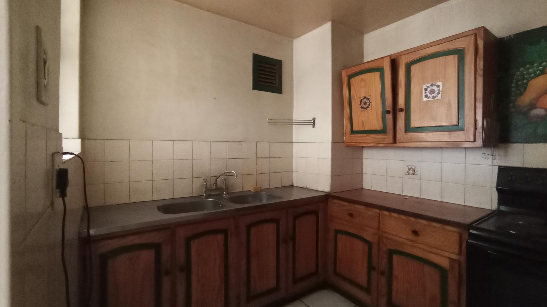 Kitchen - 10 square meters of property in Sunnyside