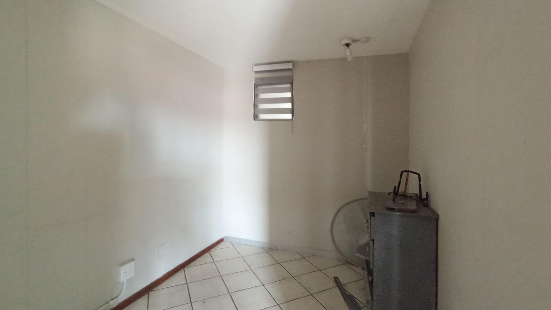 Bed Room 3 - 11 square meters of property in Sunnyside