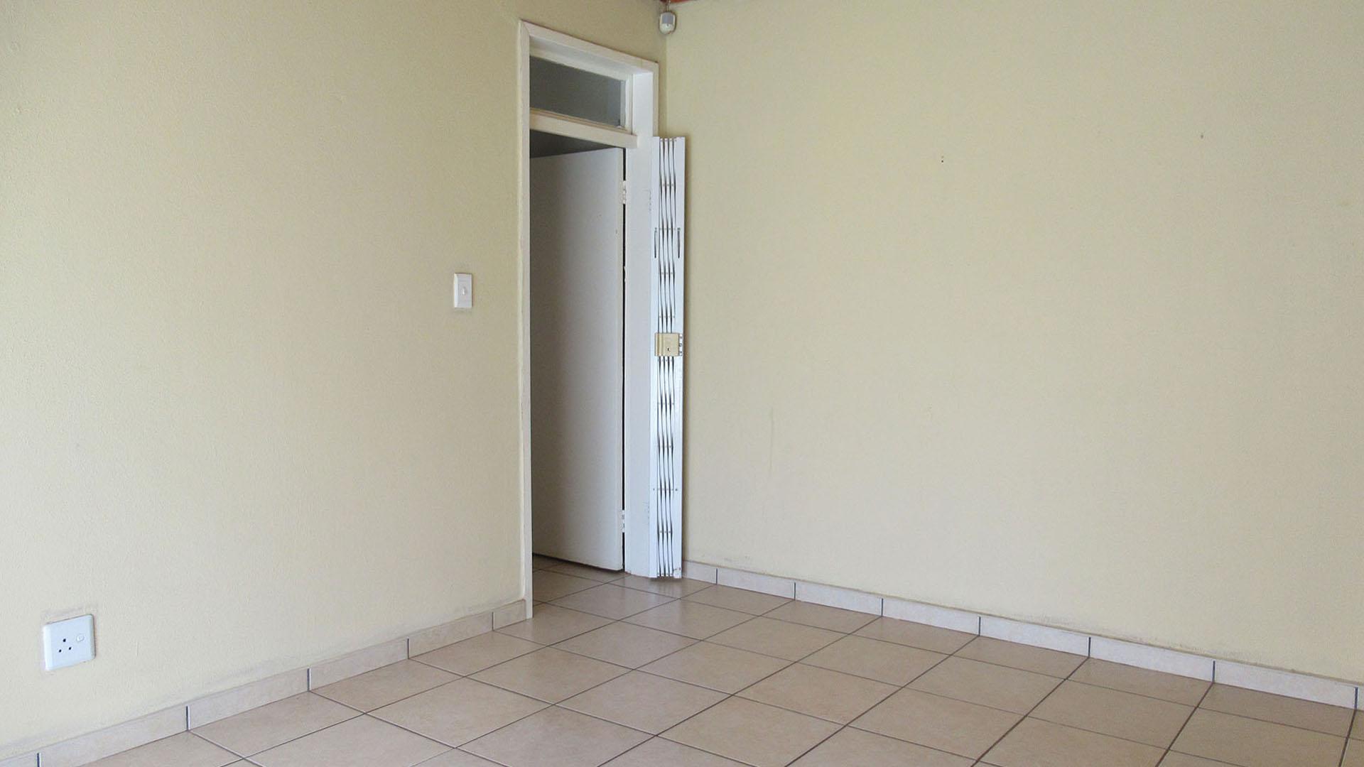 Dining Room - 37 square meters of property in Greenhills