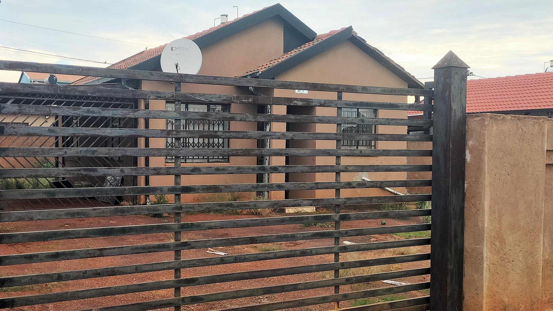 Front View of property in Ga-Rankuwa