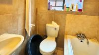 Bathroom 1 of property in Duvha Park
