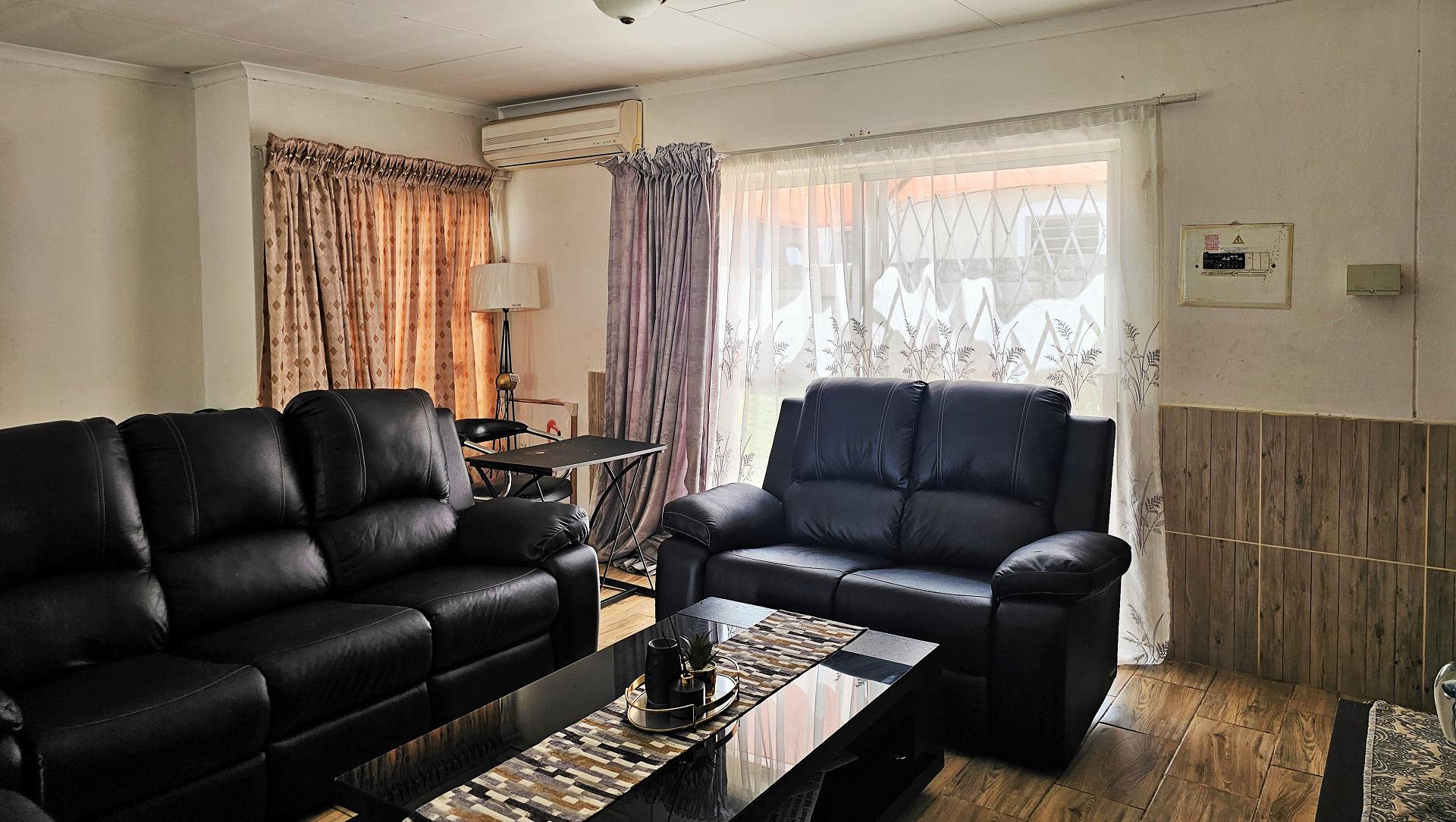 Lounges of property in Brits