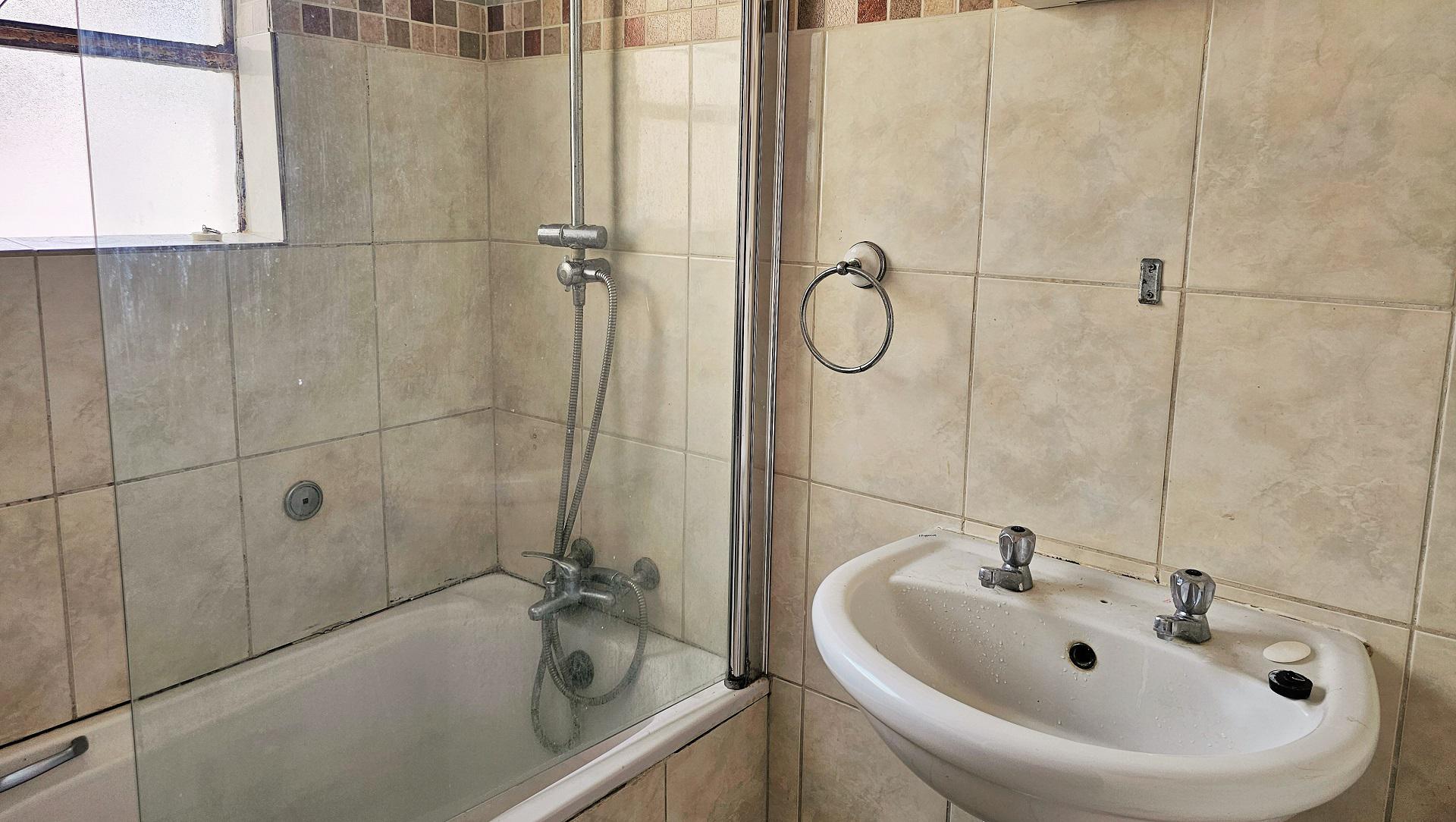 Bathroom 1 of property in Brits