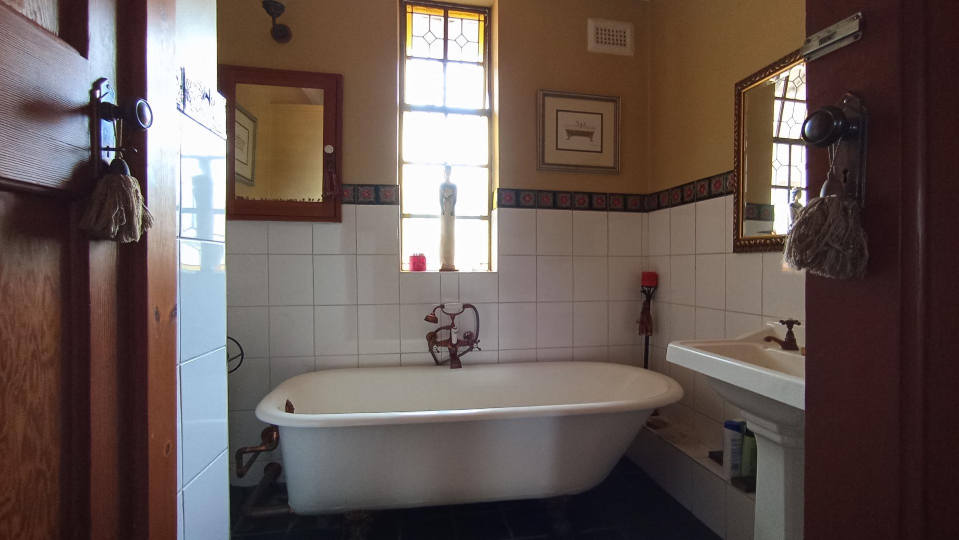 Bathroom 2 - 7 square meters of property in Auckland Park