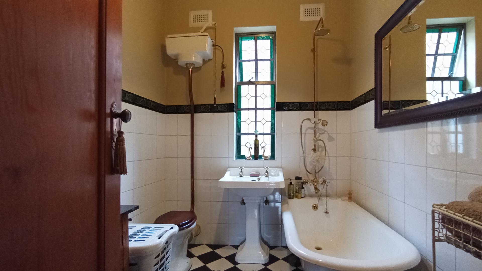 Bathroom 1 - 15 square meters of property in Auckland Park