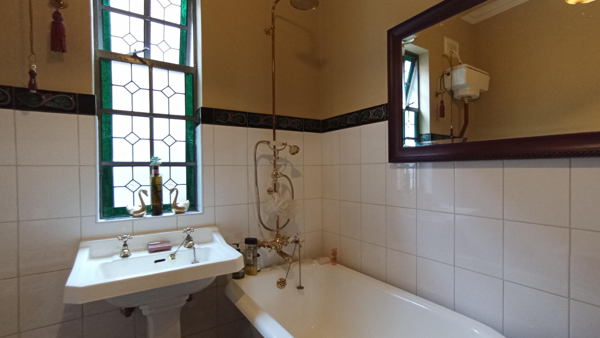 Bathroom 1 - 15 square meters of property in Auckland Park