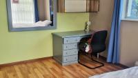 Bed Room 2 of property in Mondeor
