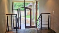 Foyer of property in Mondeor