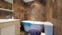 Main Bathroom - 12 square meters of property in Mondeor