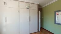 Bed Room 2 - 23 square meters of property in Mondeor