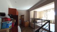 Bed Room 1 - 34 square meters of property in Mondeor