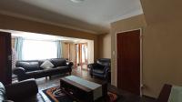 Informal Lounge - 29 square meters of property in Mondeor