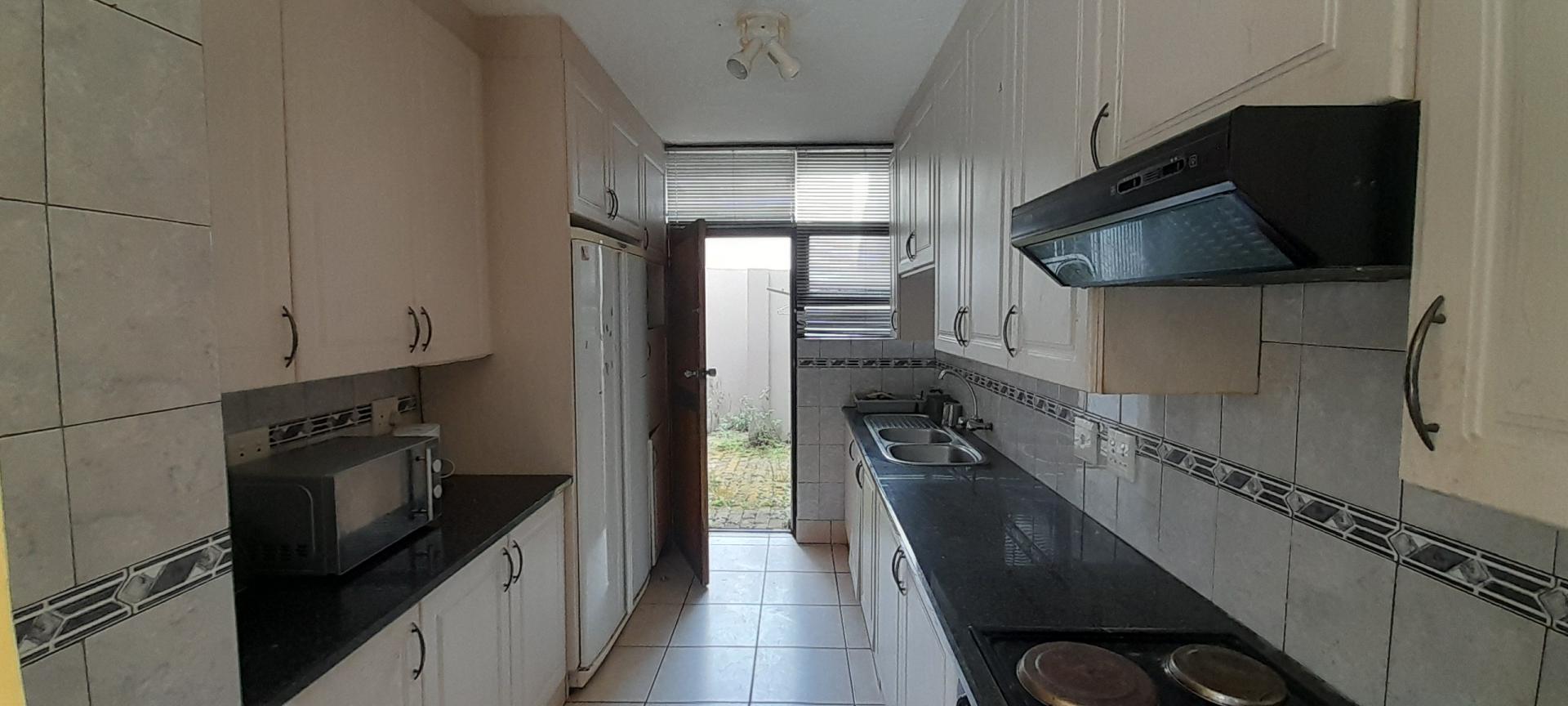 Kitchen of property in Lawrence Rocks