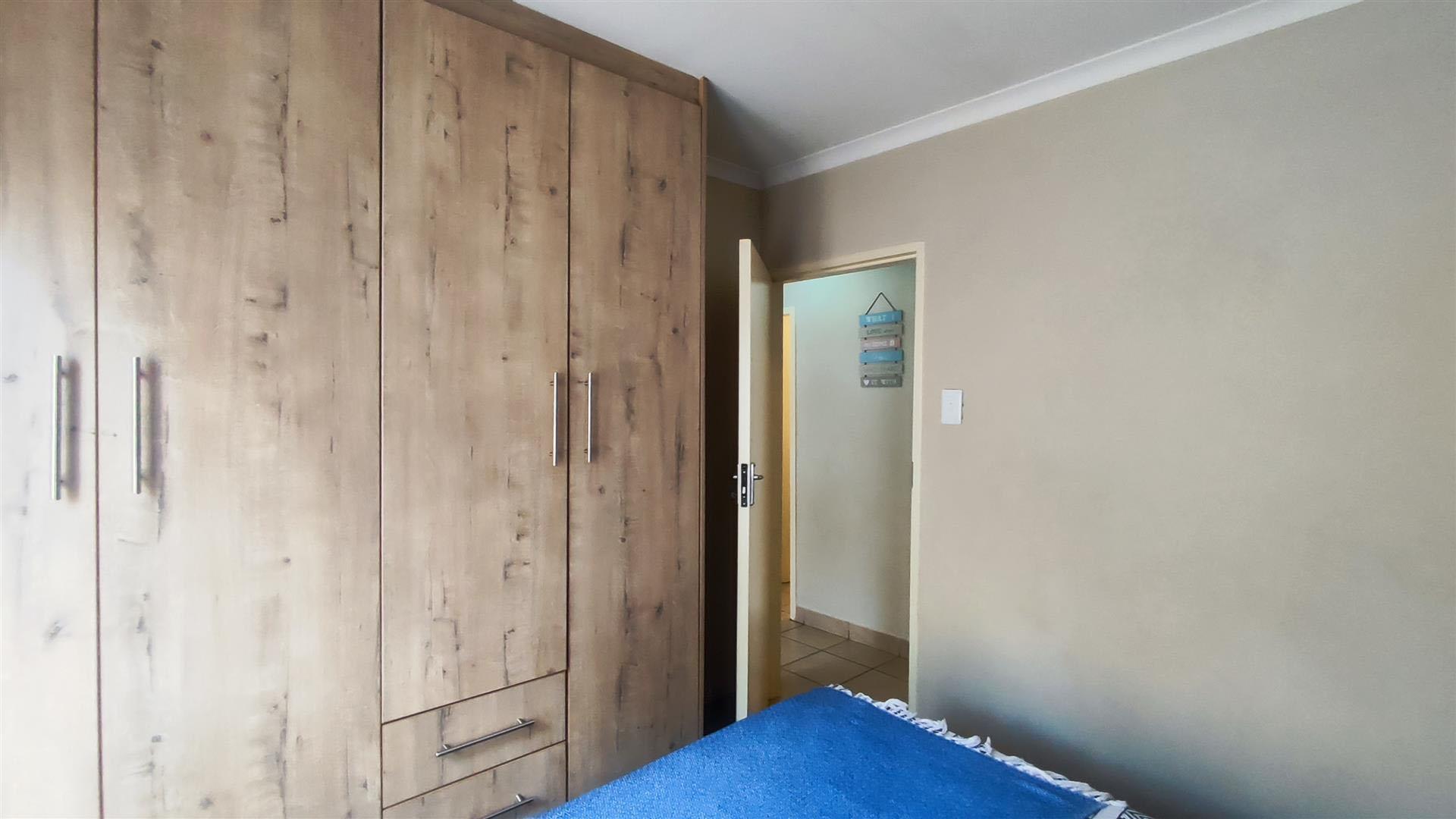 Bed Room 2 - 10 square meters of property in Sky City