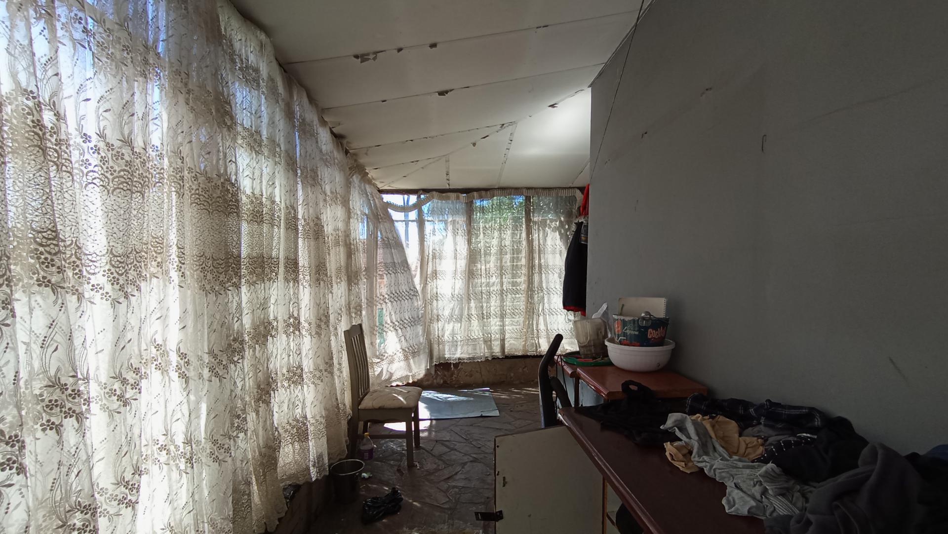 Spaces - 60 square meters of property in Rosettenville