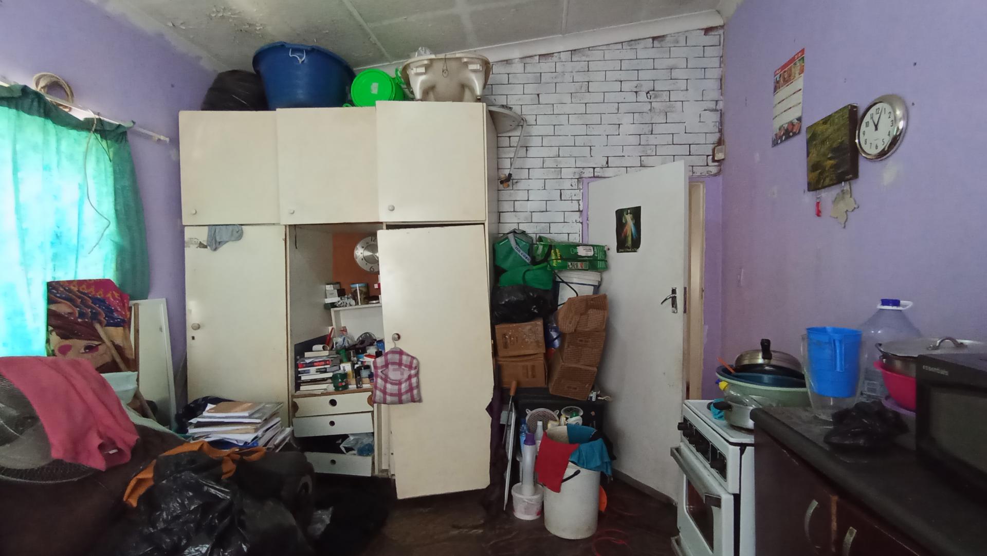 Bed Room 2 - 19 square meters of property in Rosettenville