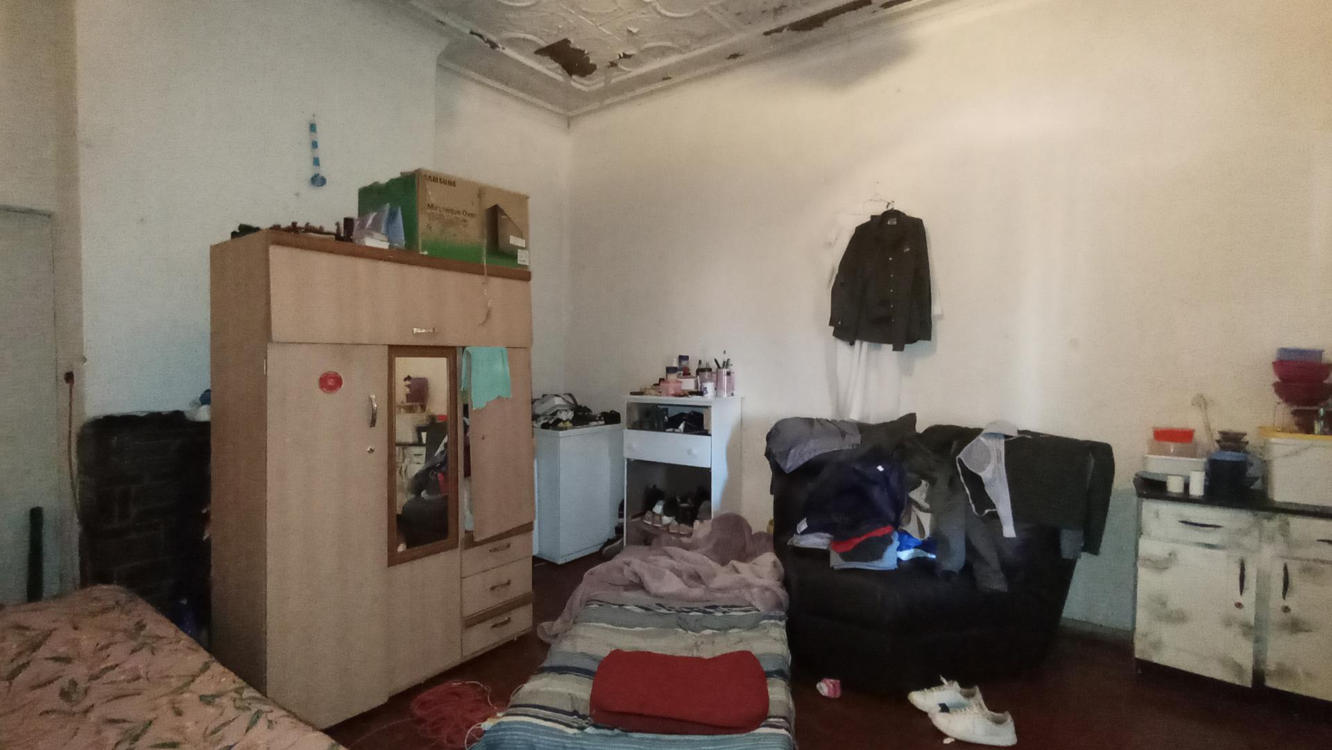 Bed Room 5+ - 46 square meters of property in Rosettenville