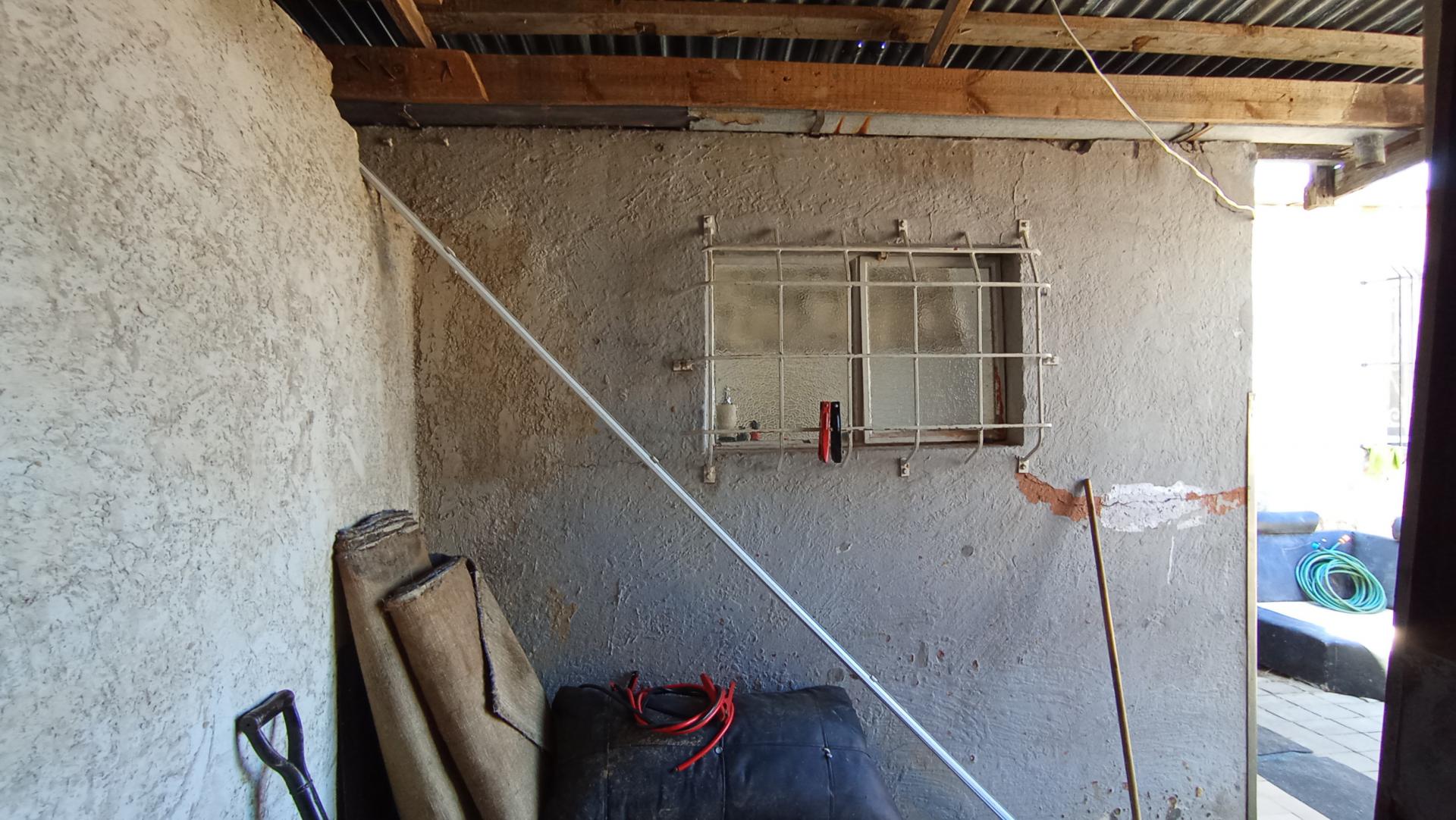 Front View of property in Rosettenville