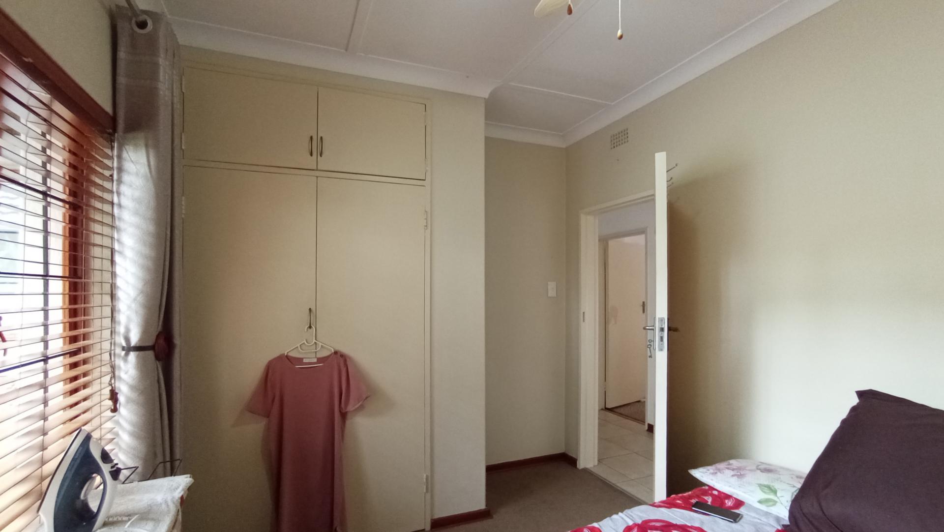 Bed Room 2 - 11 square meters of property in Parkmore